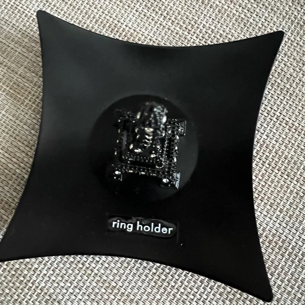 Black Paris Eiffel Tower Metal Ring Holder