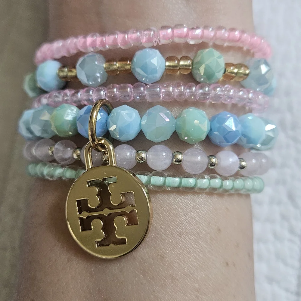 Tory Burch am selling