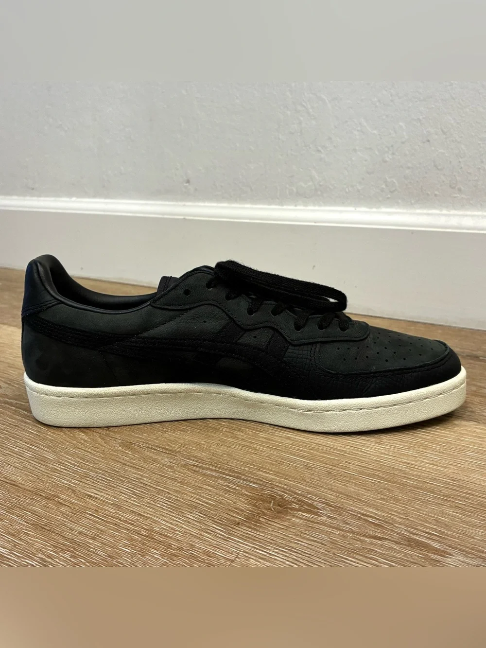 Onitsuka Tiger by Asics onitsuka tiger