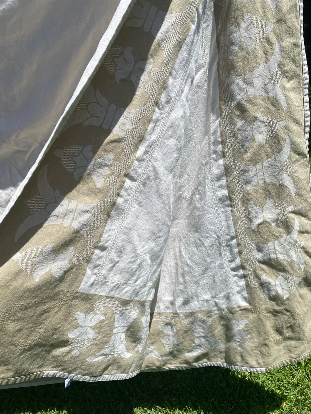 Le Jacquard Francais Primrose Bordier Pour Tablecloth & 4 napkins  100% Cotton
