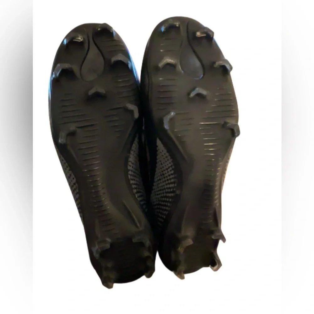 N/A •premium indoor trainers