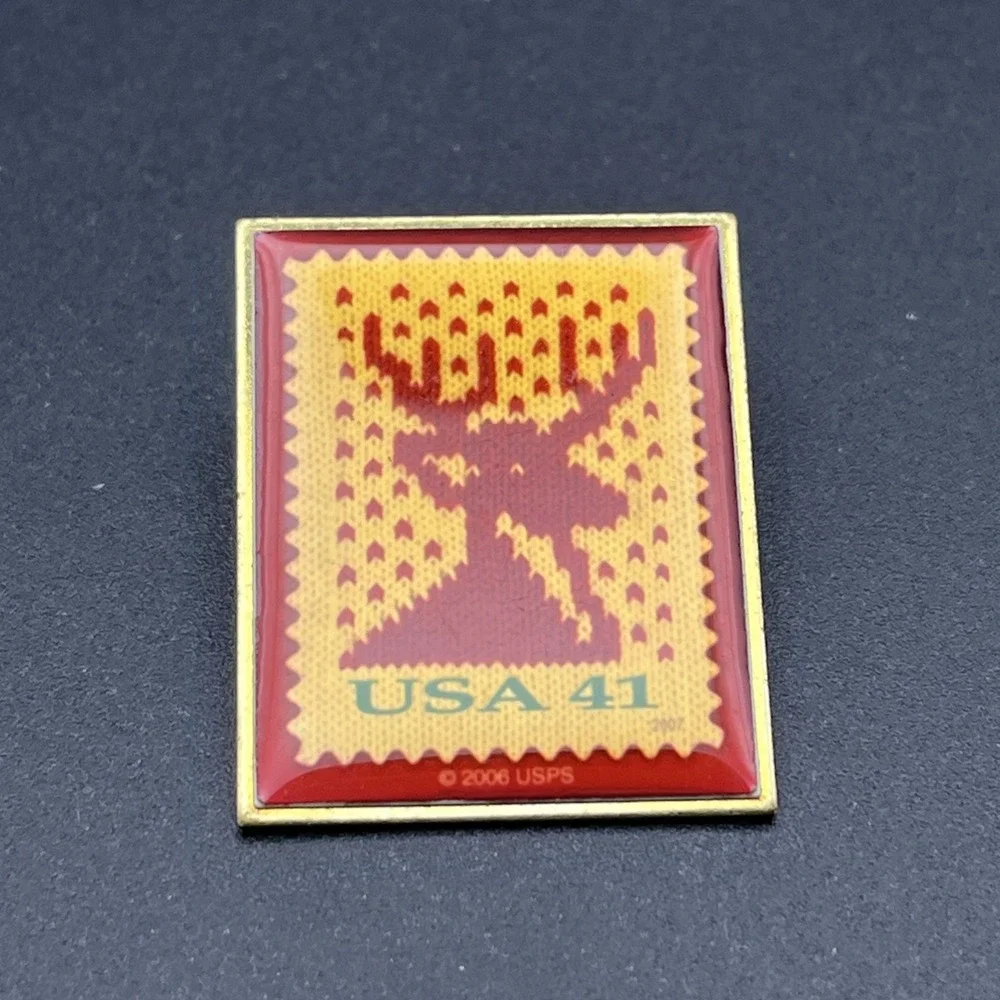 USPS United States Postal Service Stamp Holiday Deer Sweater‎ Lapel Hat Pin