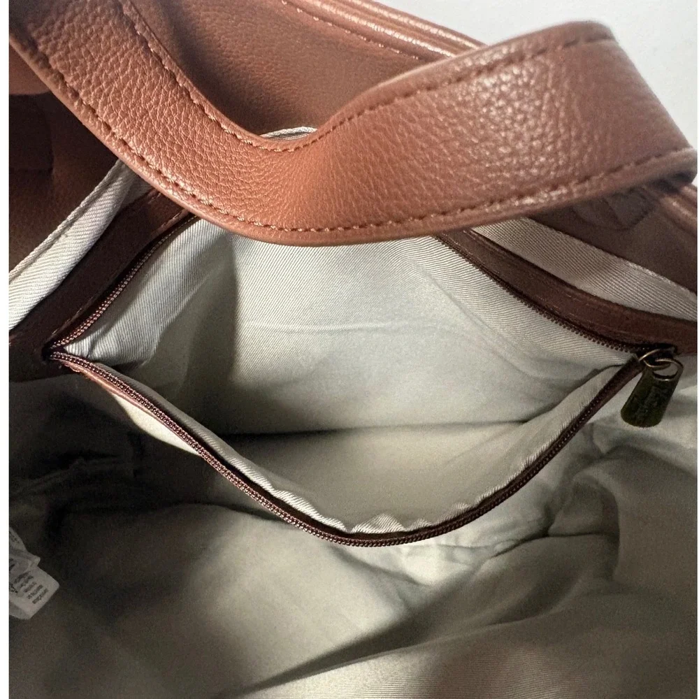 Thirty-One Around Town Tote & Tapered Pouch Set Cappuccino Smooth Pebble Vegan