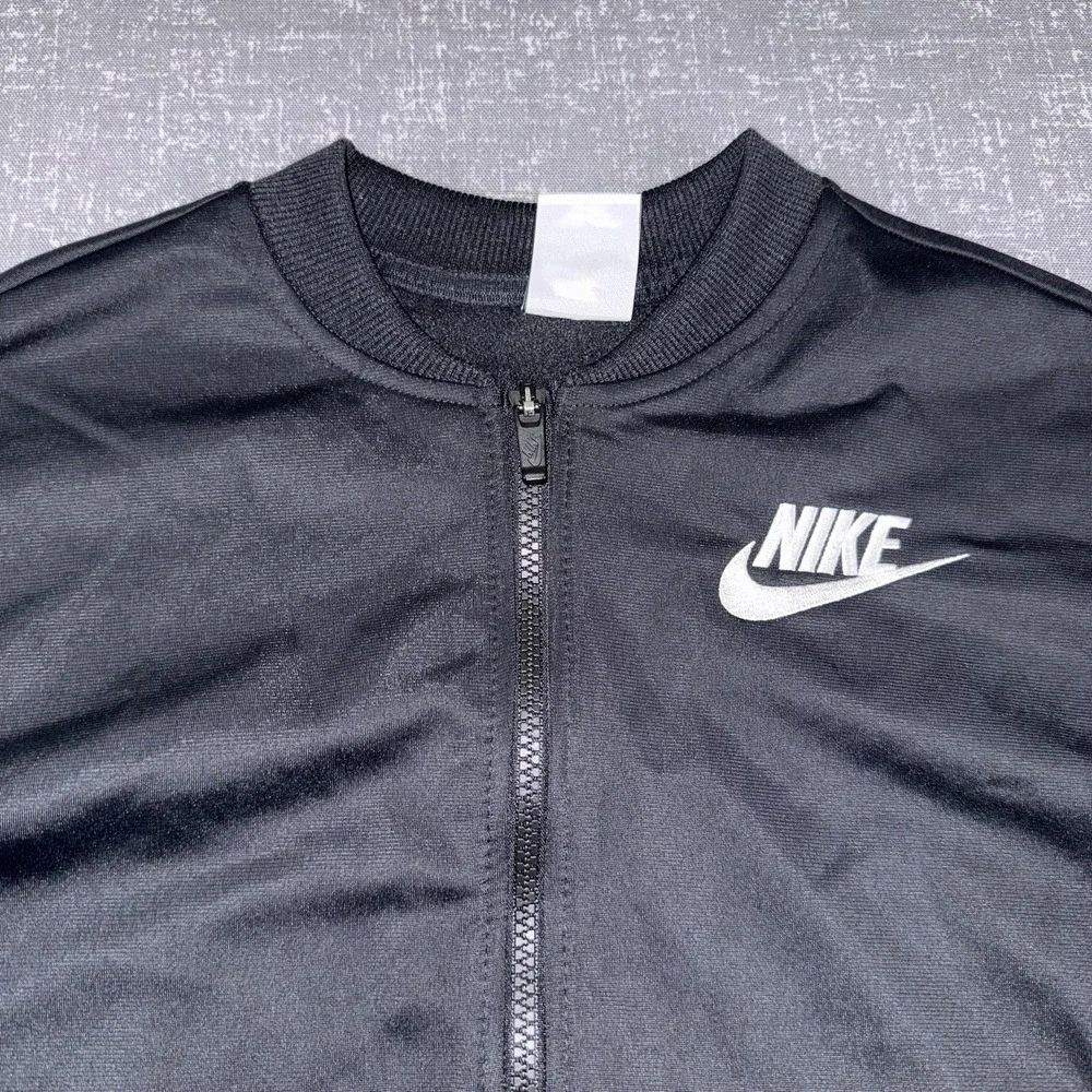 Nike intact or notes