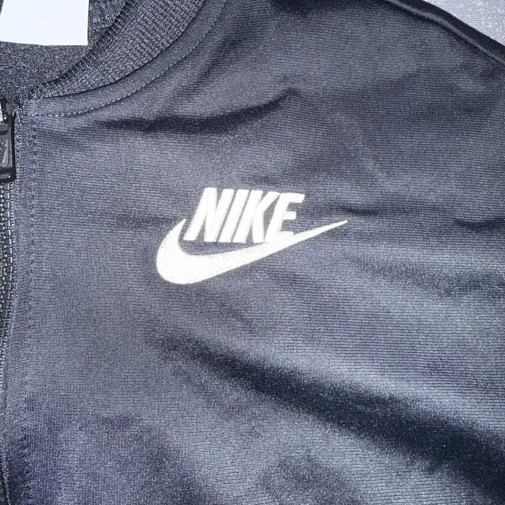 Nike label wear down