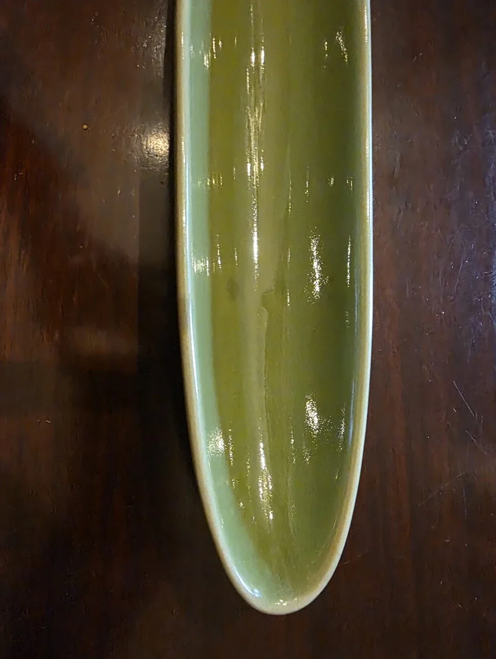 N/A sleek elongated