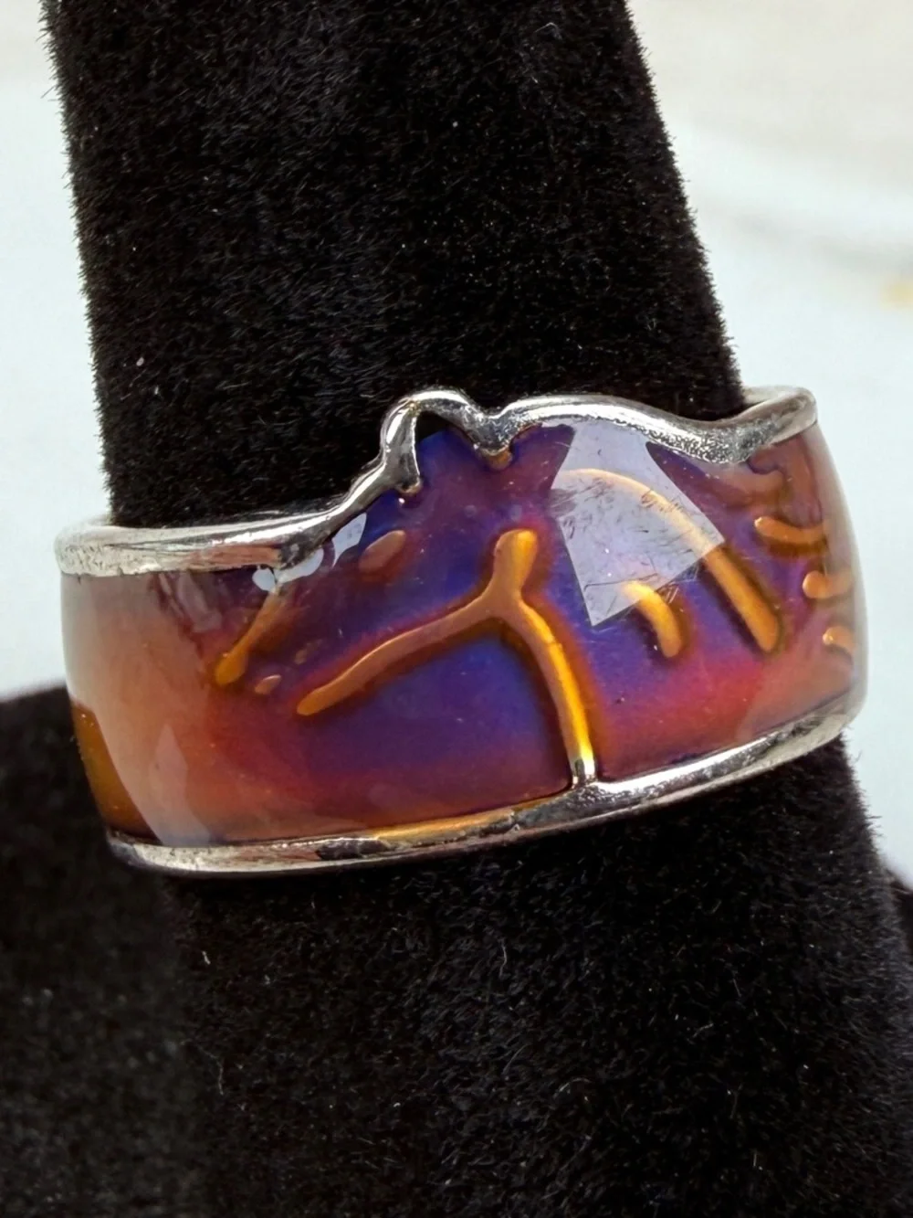 Vintage, silvertone, orange yellow blue green animal horse band ring