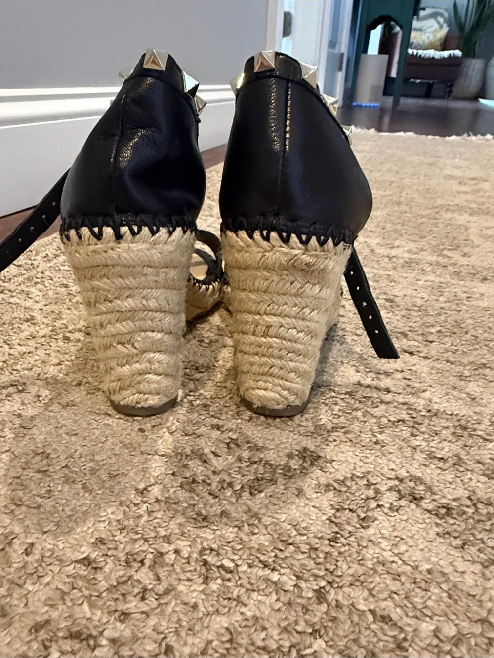 Marc Fisher chic black