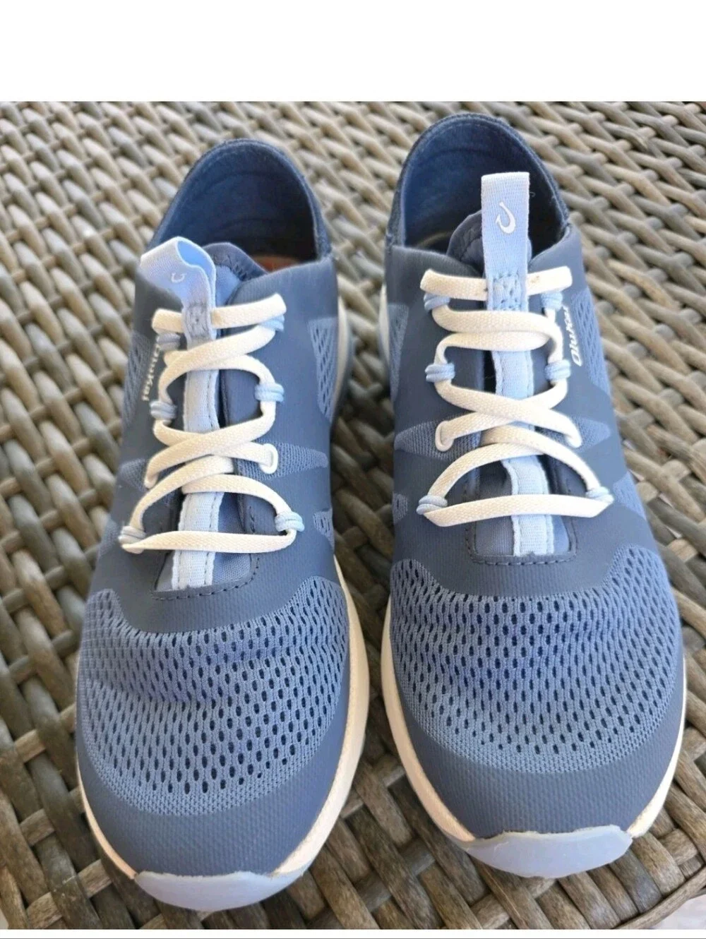 OluKai Womens Huia No Tie Slip On Trainer Sneaker Sz 8 Vintage Blue Sea Ice
