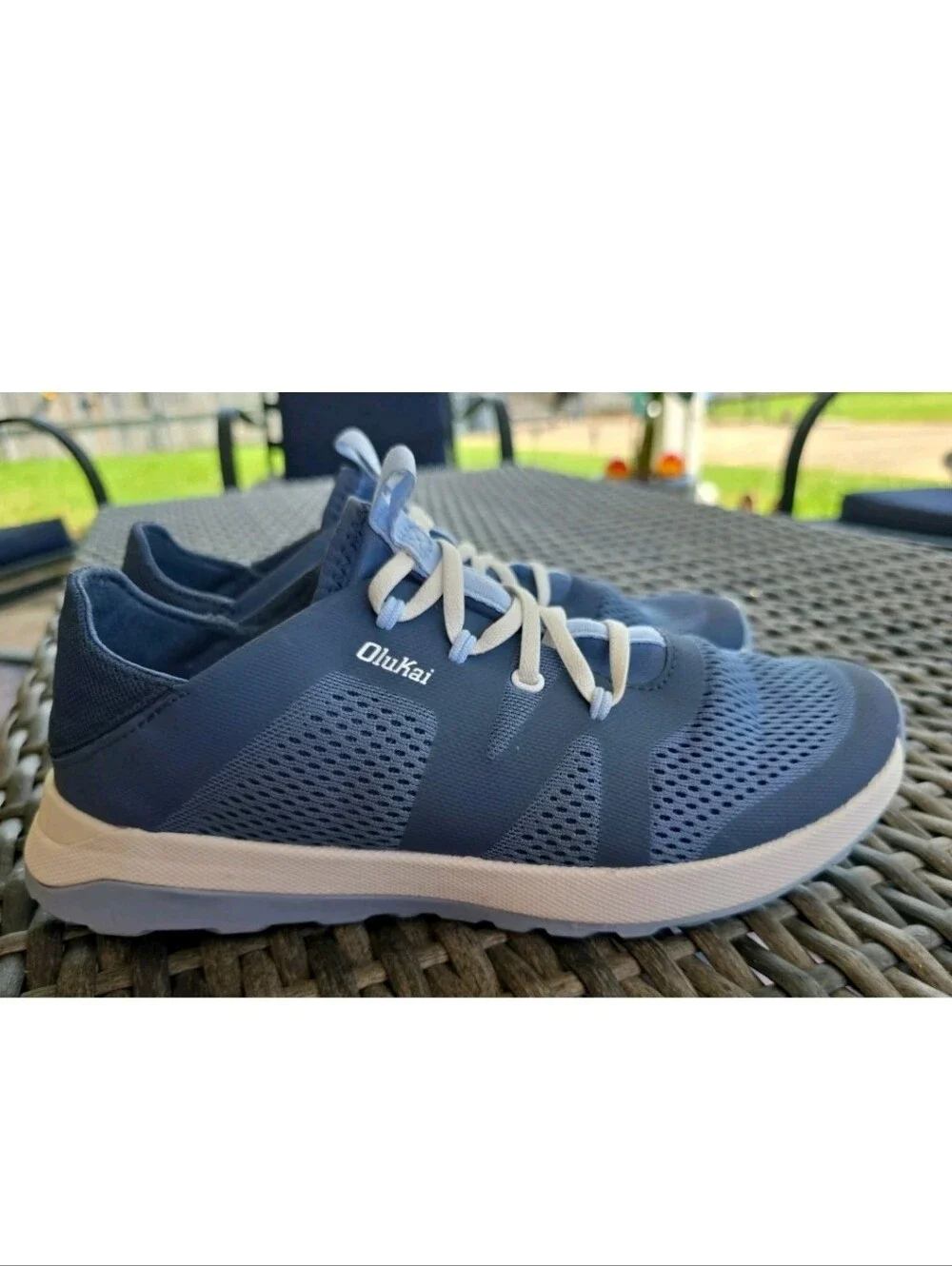 OluKai Womens Huia No Tie Slip On Trainer Sneaker Sz 8 Vintage Blue Sea Ice