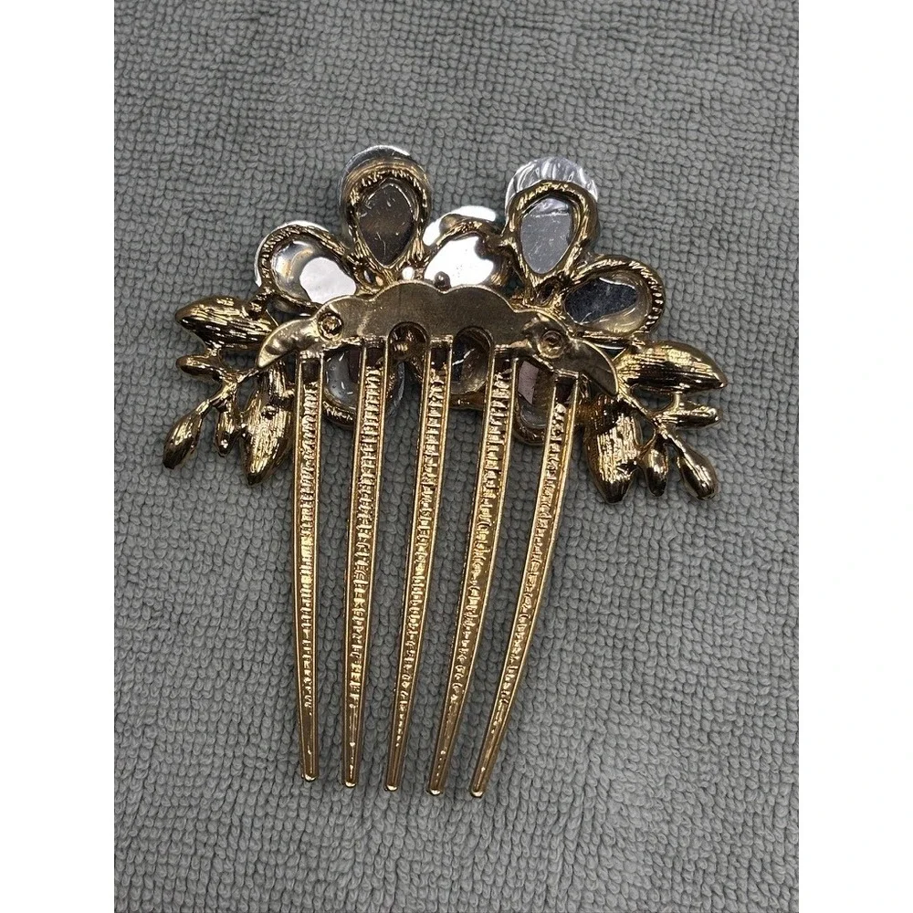 Unbranded gold tone
