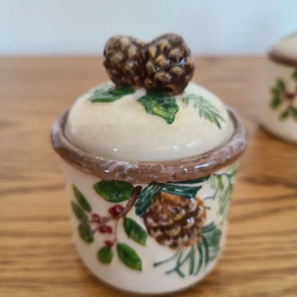 Yankee Candle winter pinecone