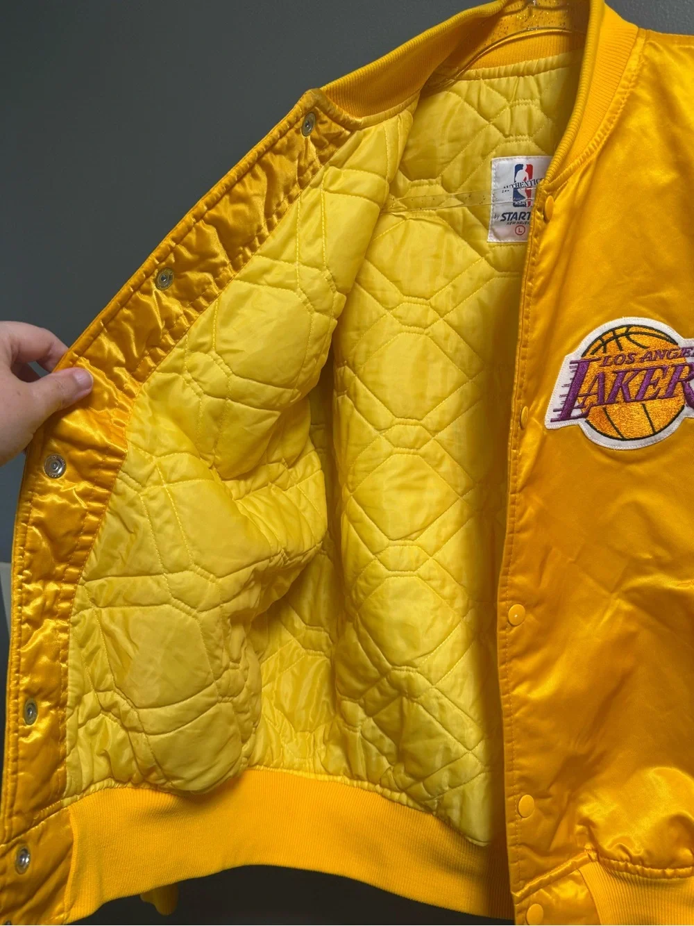 Vintage 80s/90s STARTER Yellow Los Angeles Lakers NBA Satin Patch Jacket Mens L