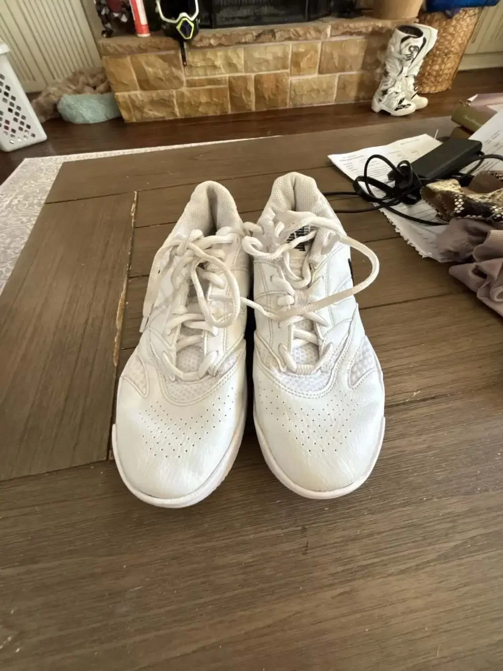 Nike show soles discoloration