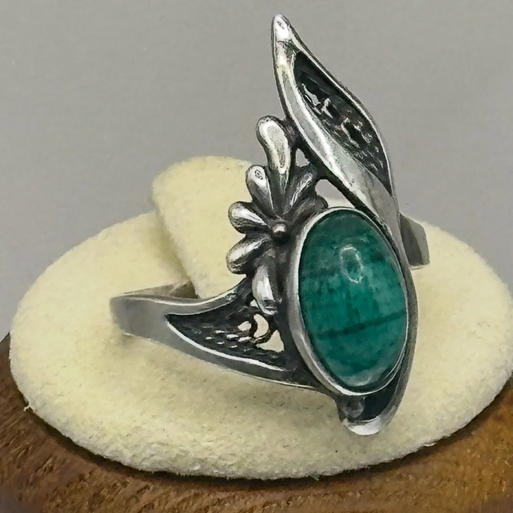 Vintage 875 Silver Malachite Ring USSR Size 7 there’r earrings  listing here