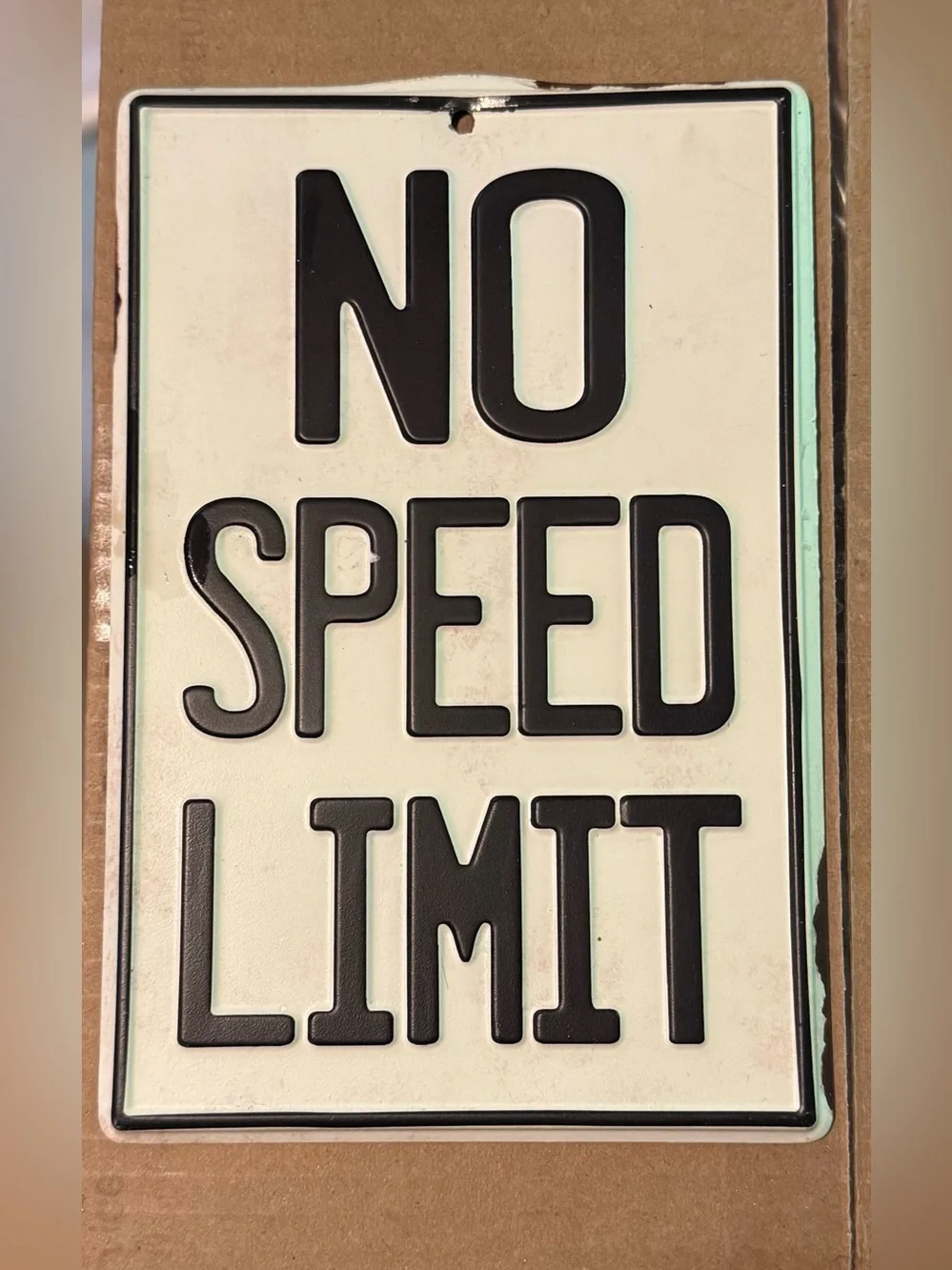 Amazon bold “no