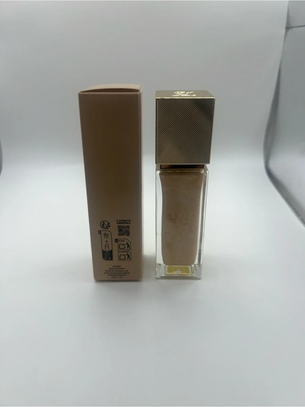 Burberry lightweight radiance