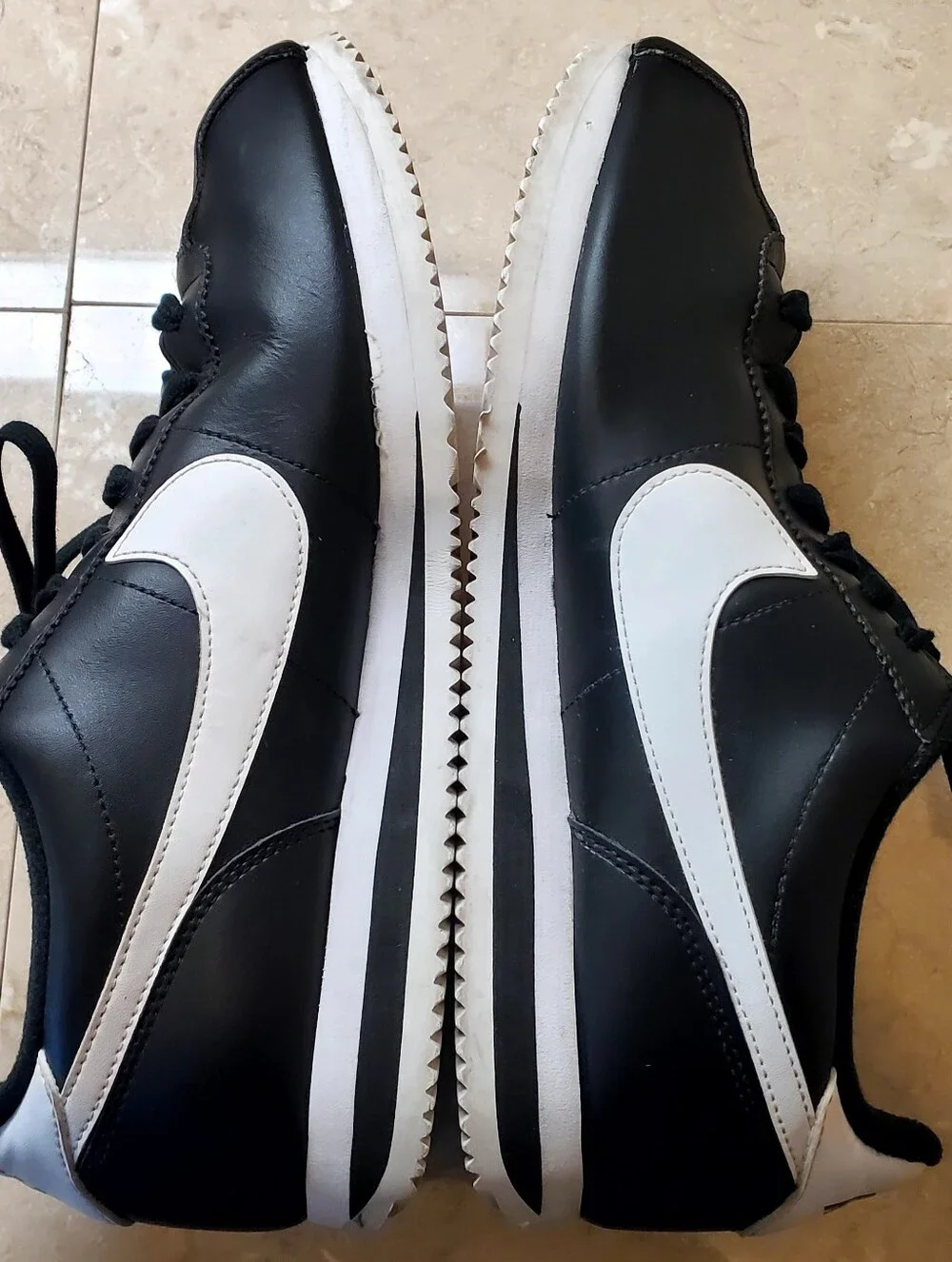 Nike men’s low