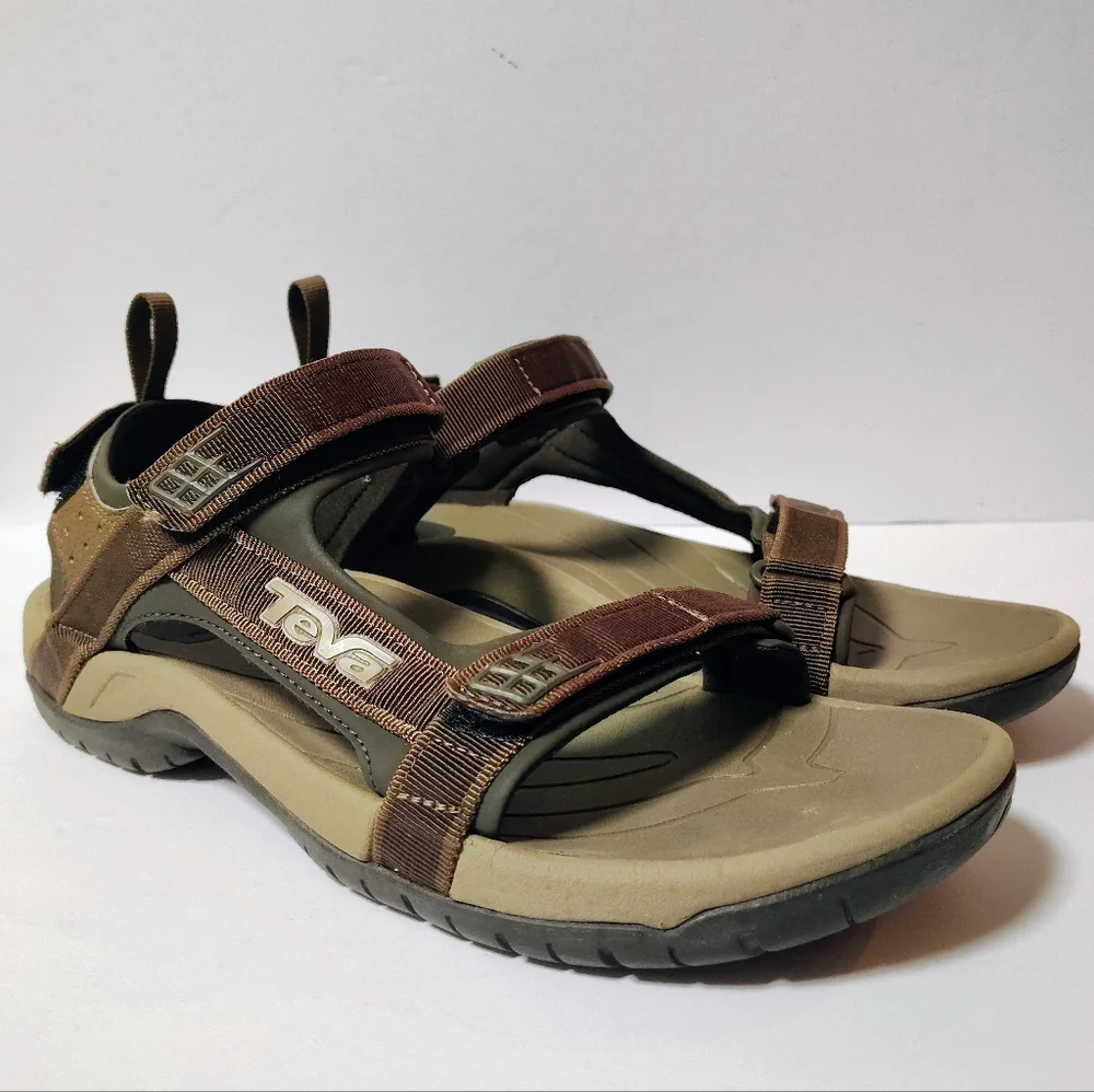 Teva men tanza