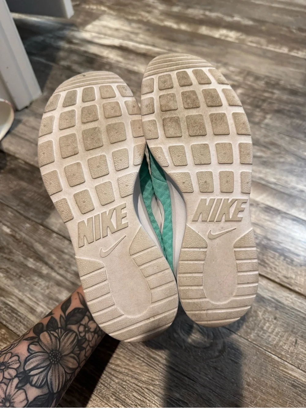 Nike Women's Mint Green Mesh Running Sneakers