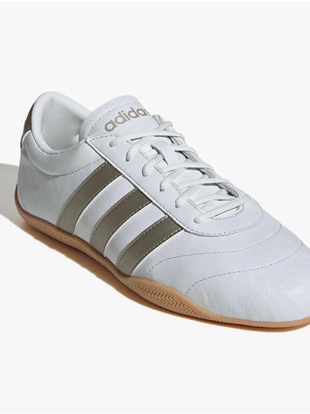 Grand Court Lo Shoes Size: 6.5 : Crystal White / Cyber Metallic / Gum
