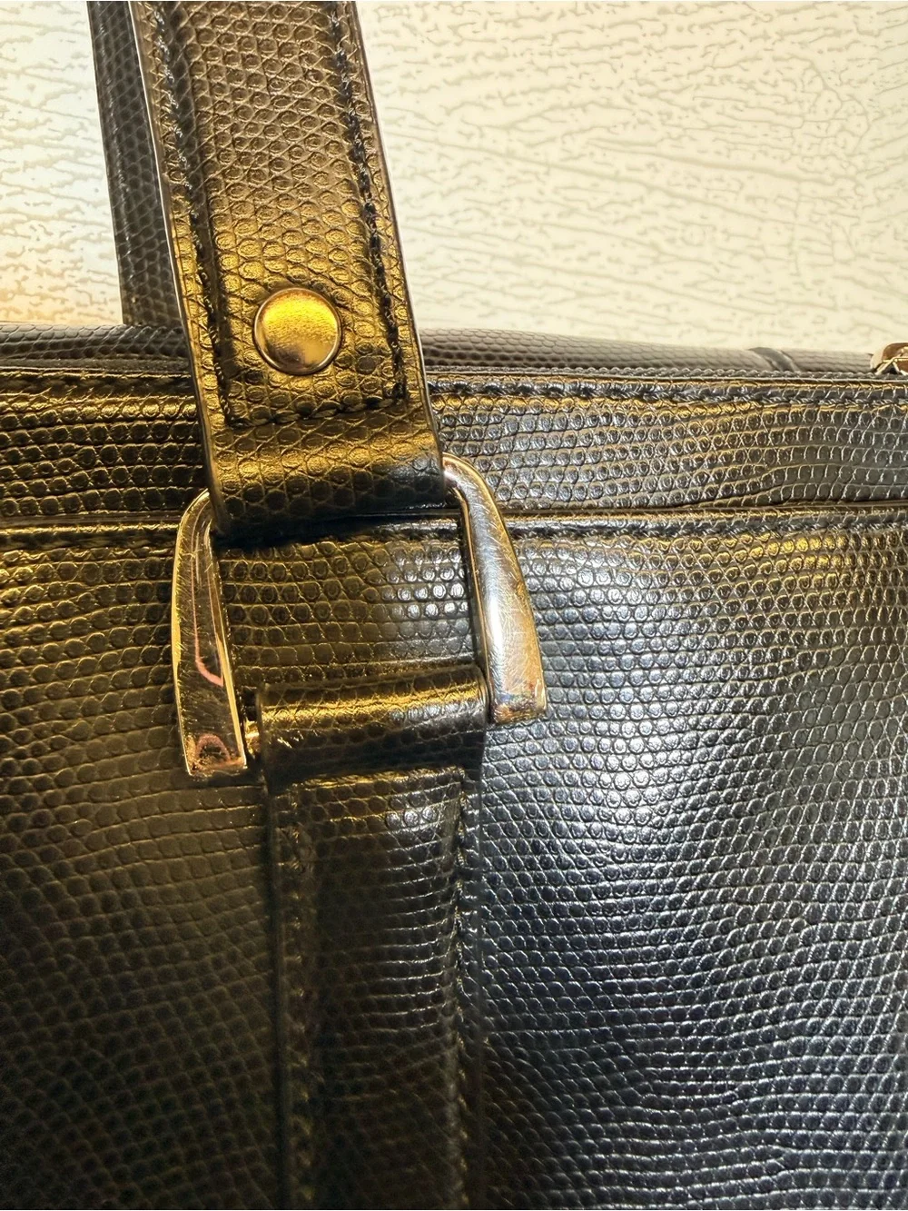 Diane Von Furstenberg textured carry add