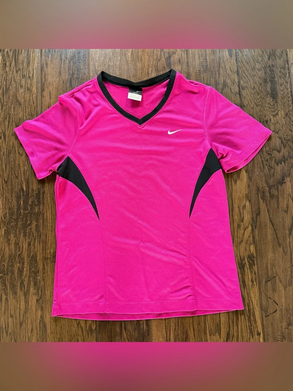 Nike women’s Pink & Black V-Neck Performance Tee size S