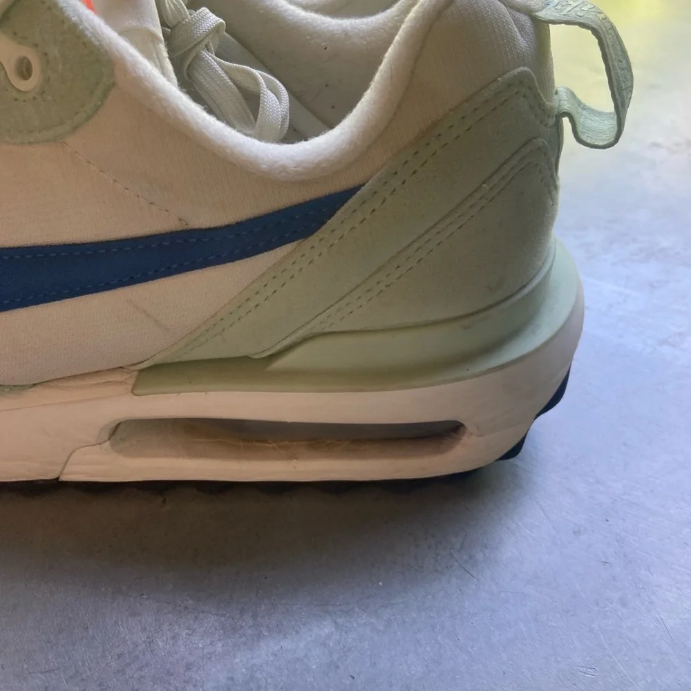 Nike women’s size