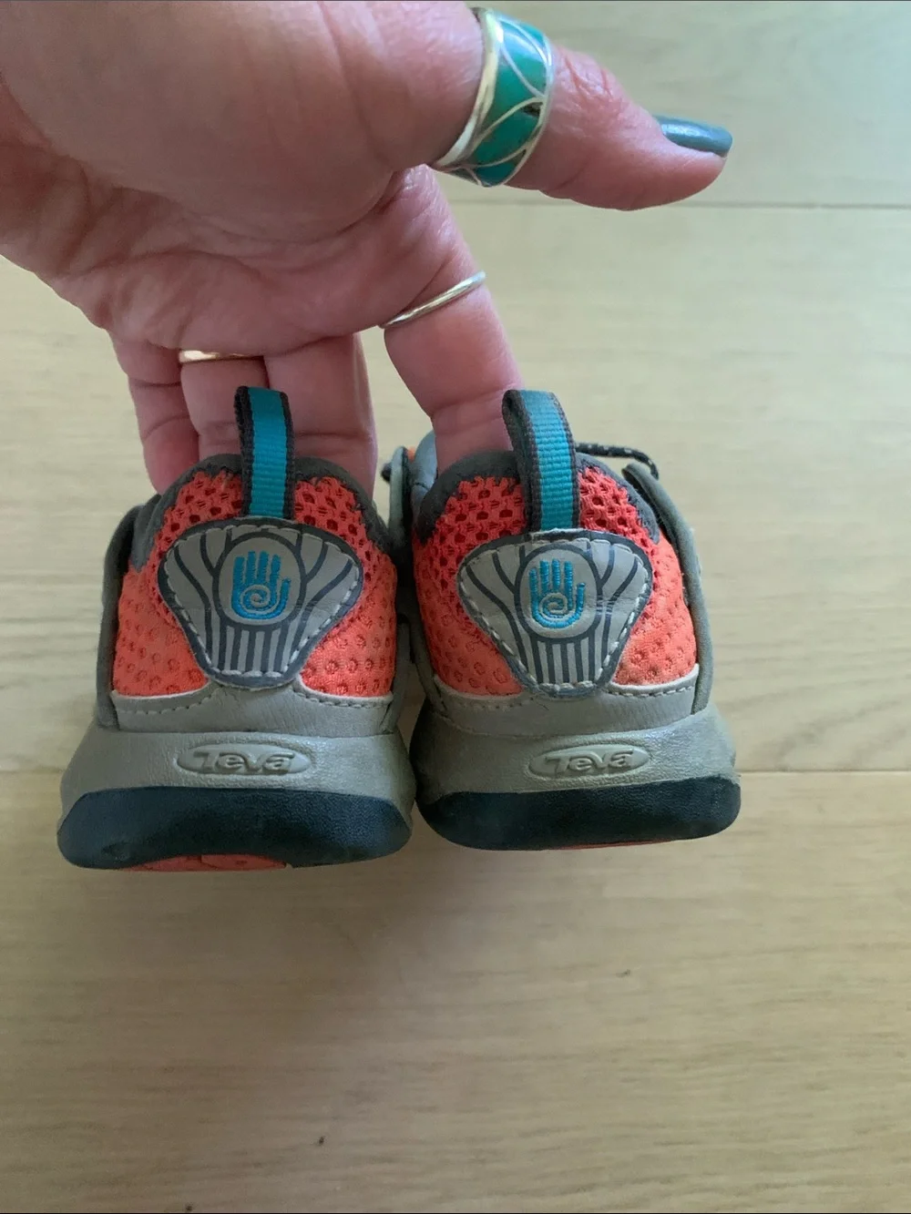 Teva breathable coral