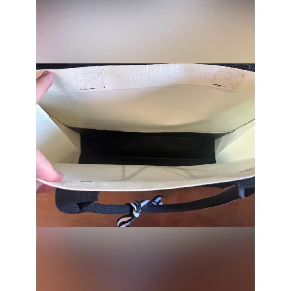 Unbranded carryall pair