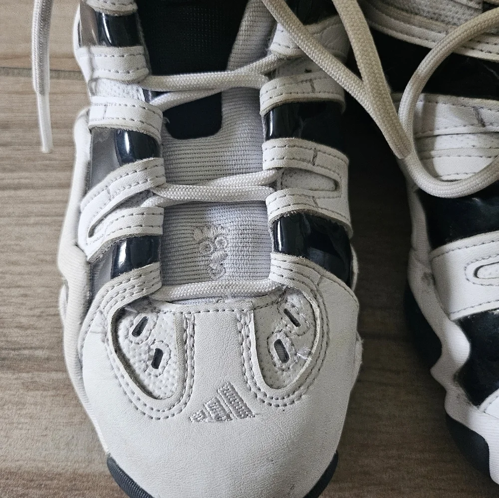 adidas stylish sneakers