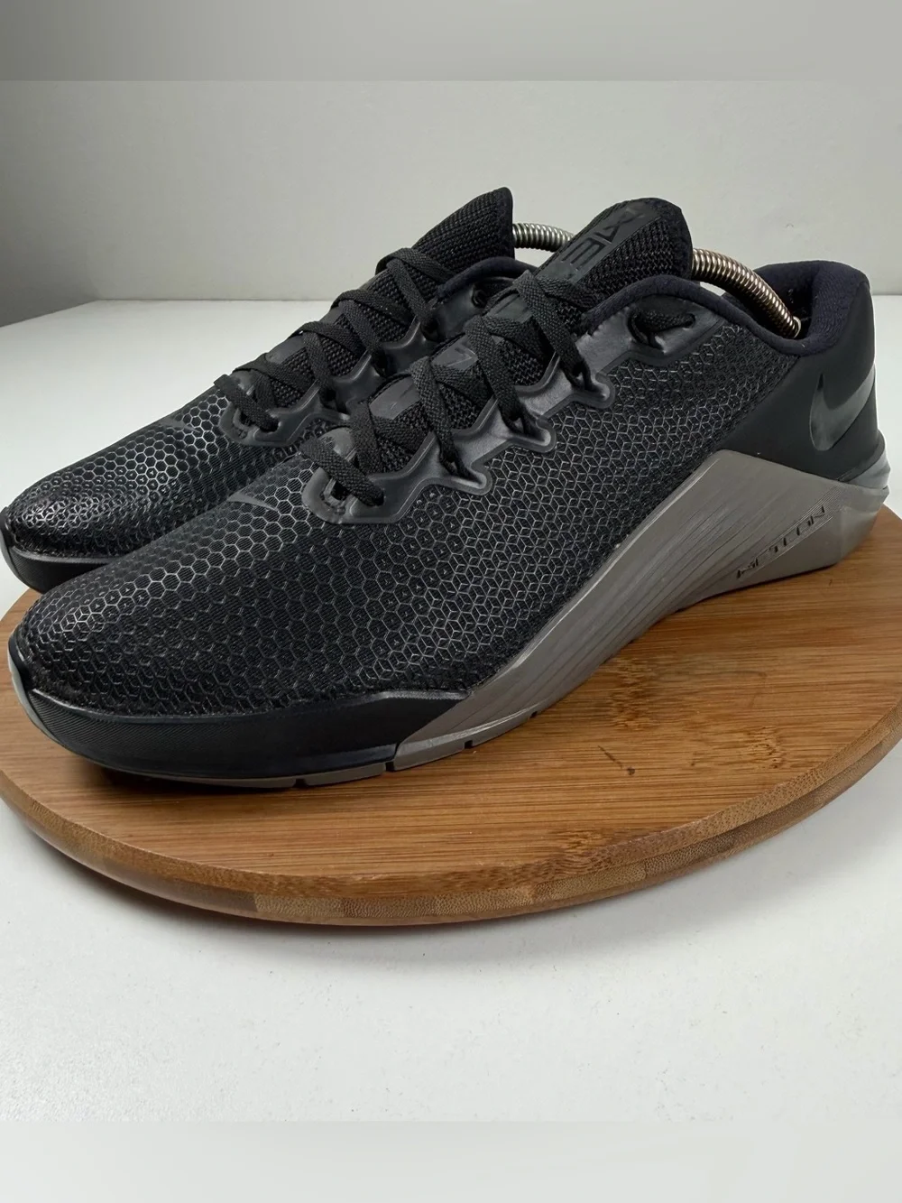 Nike used gently