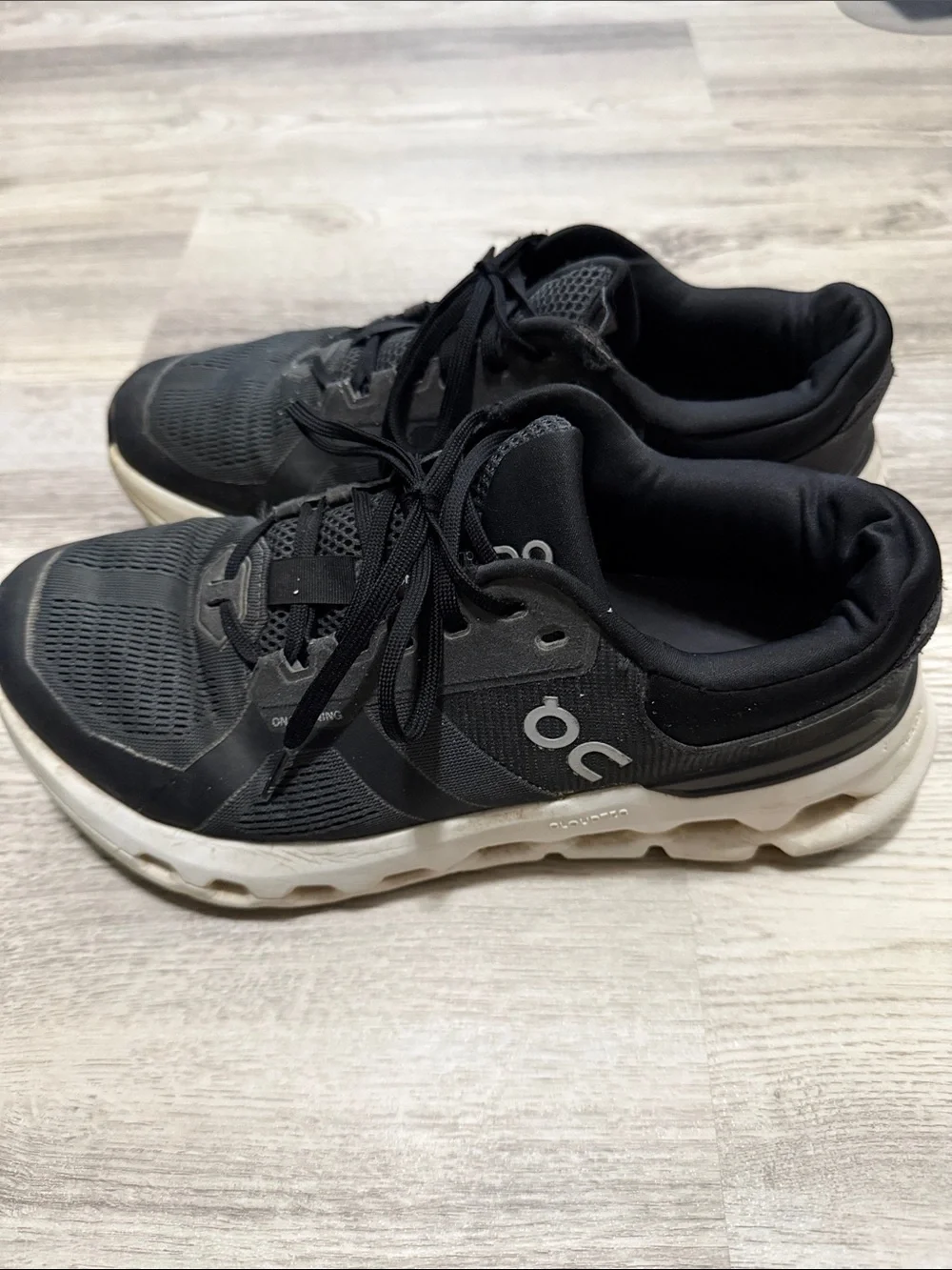 On Running men’s wide