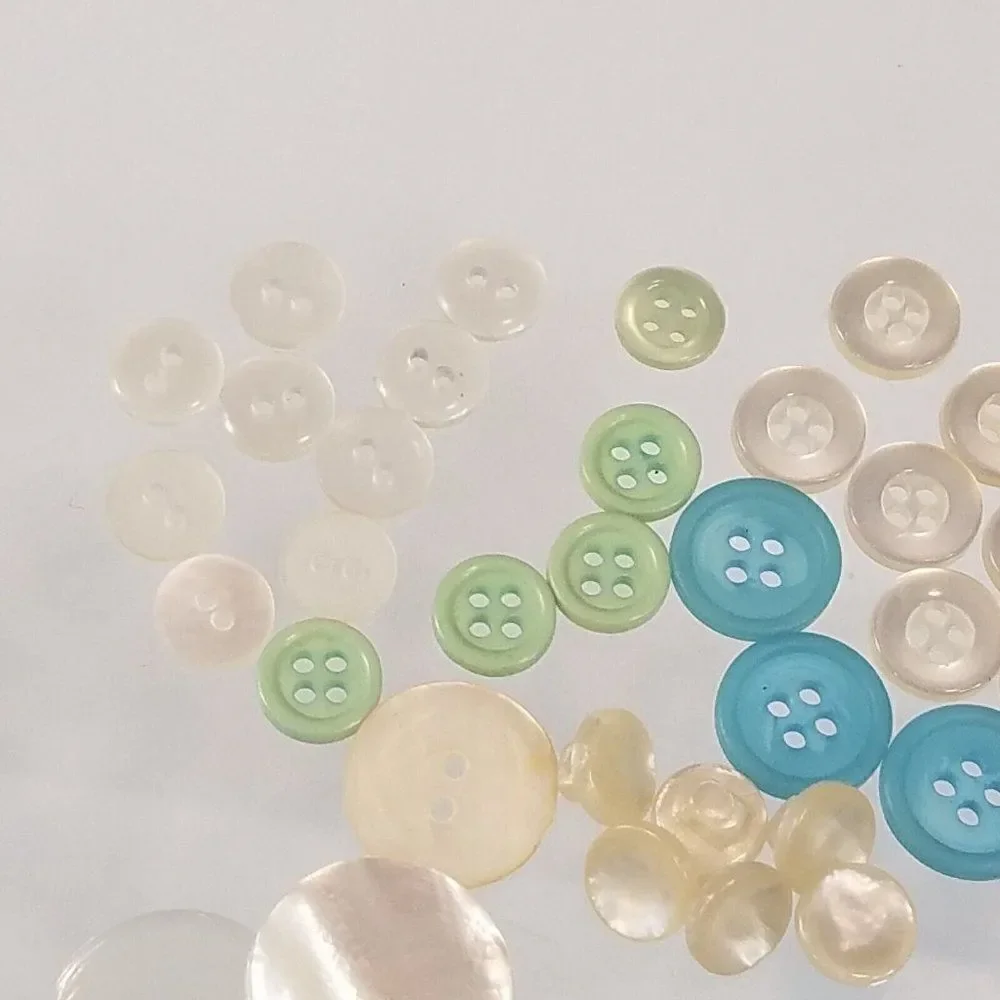 Vintage buttons mixed