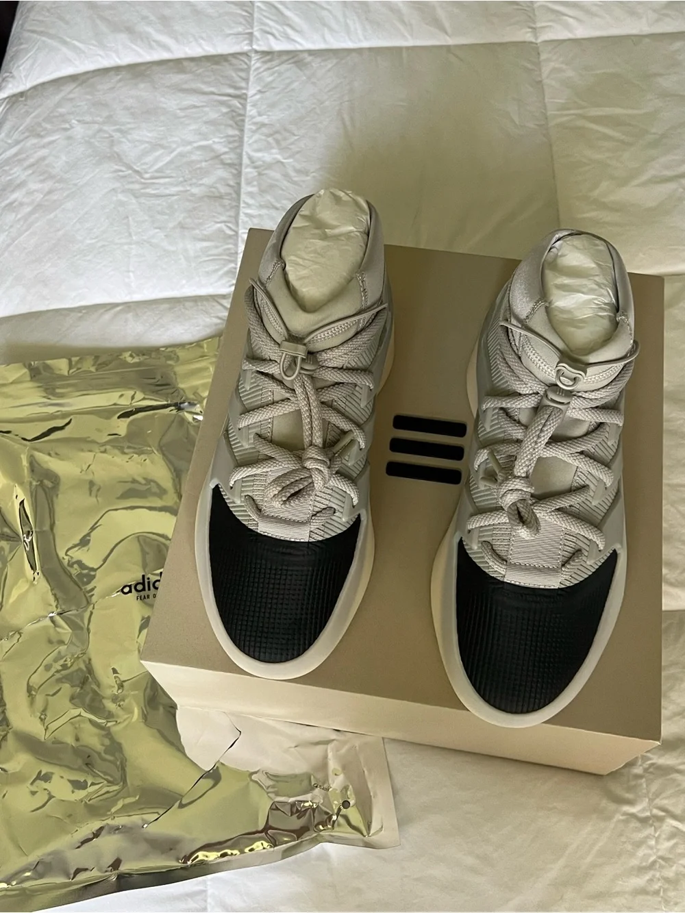 adidas clean white
