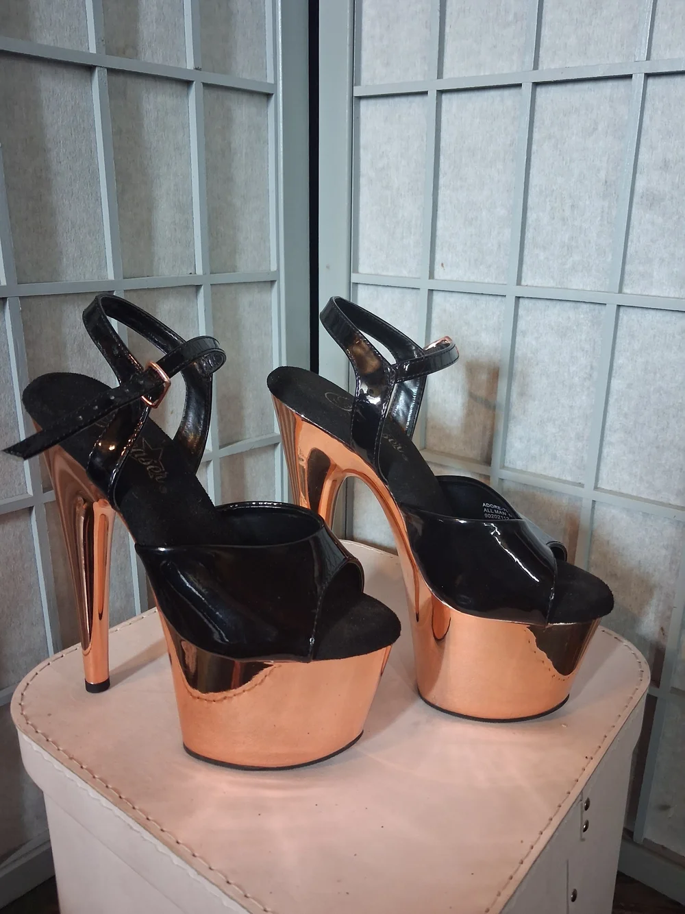 Pleaser as patent