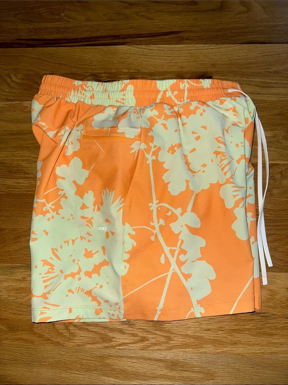 lululemon athletica cream tangerine one