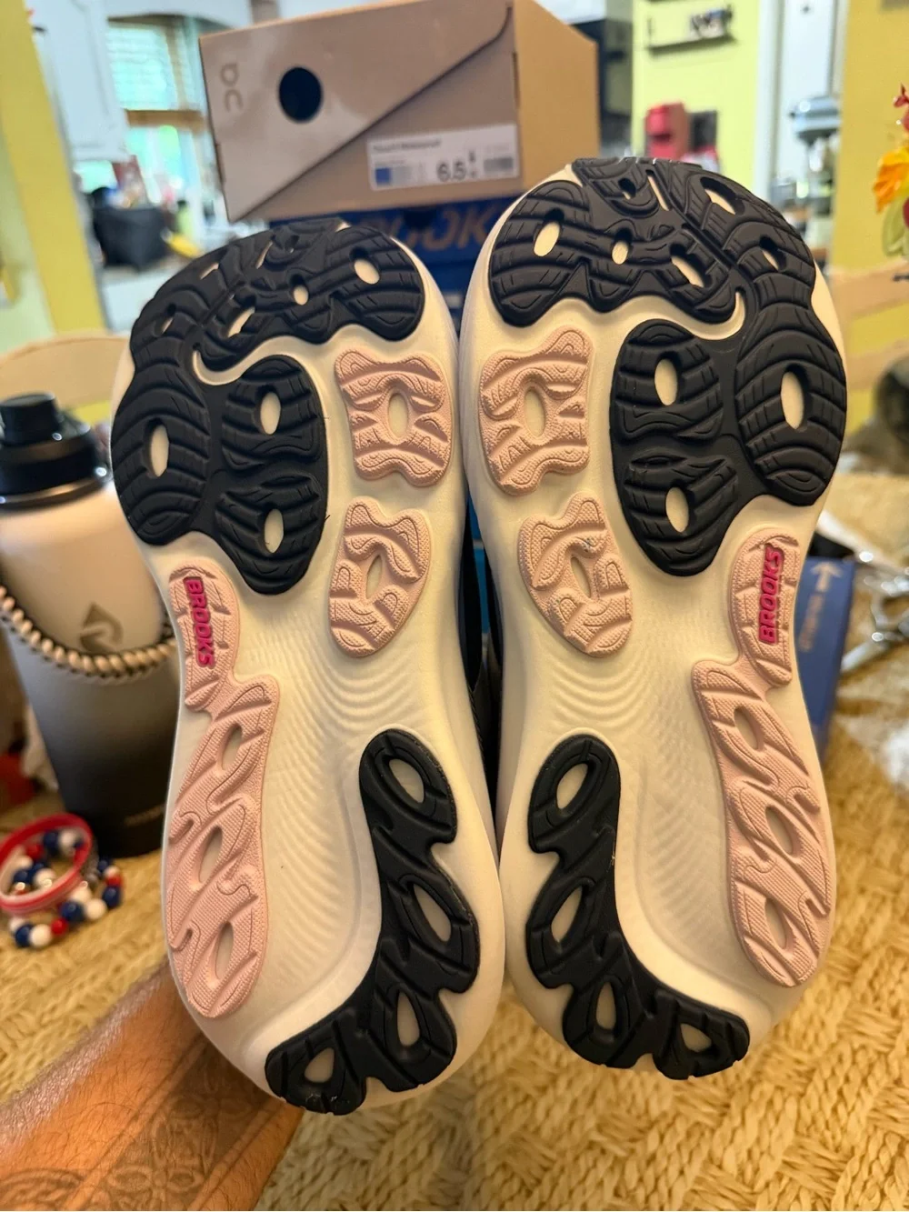 Brooks times top pink