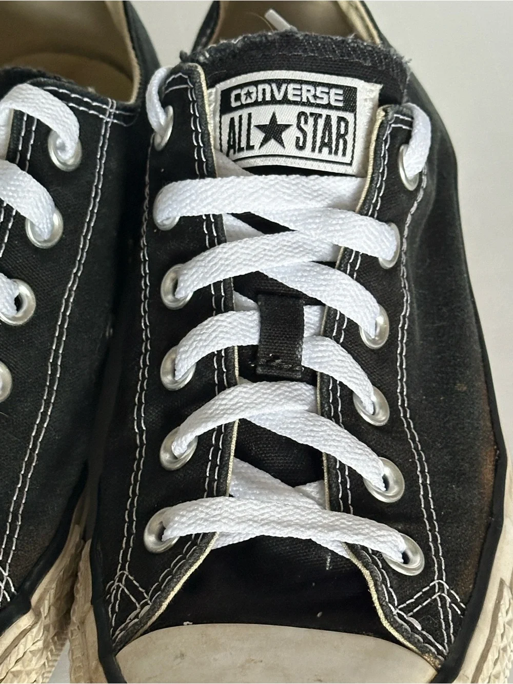 Converse ox low