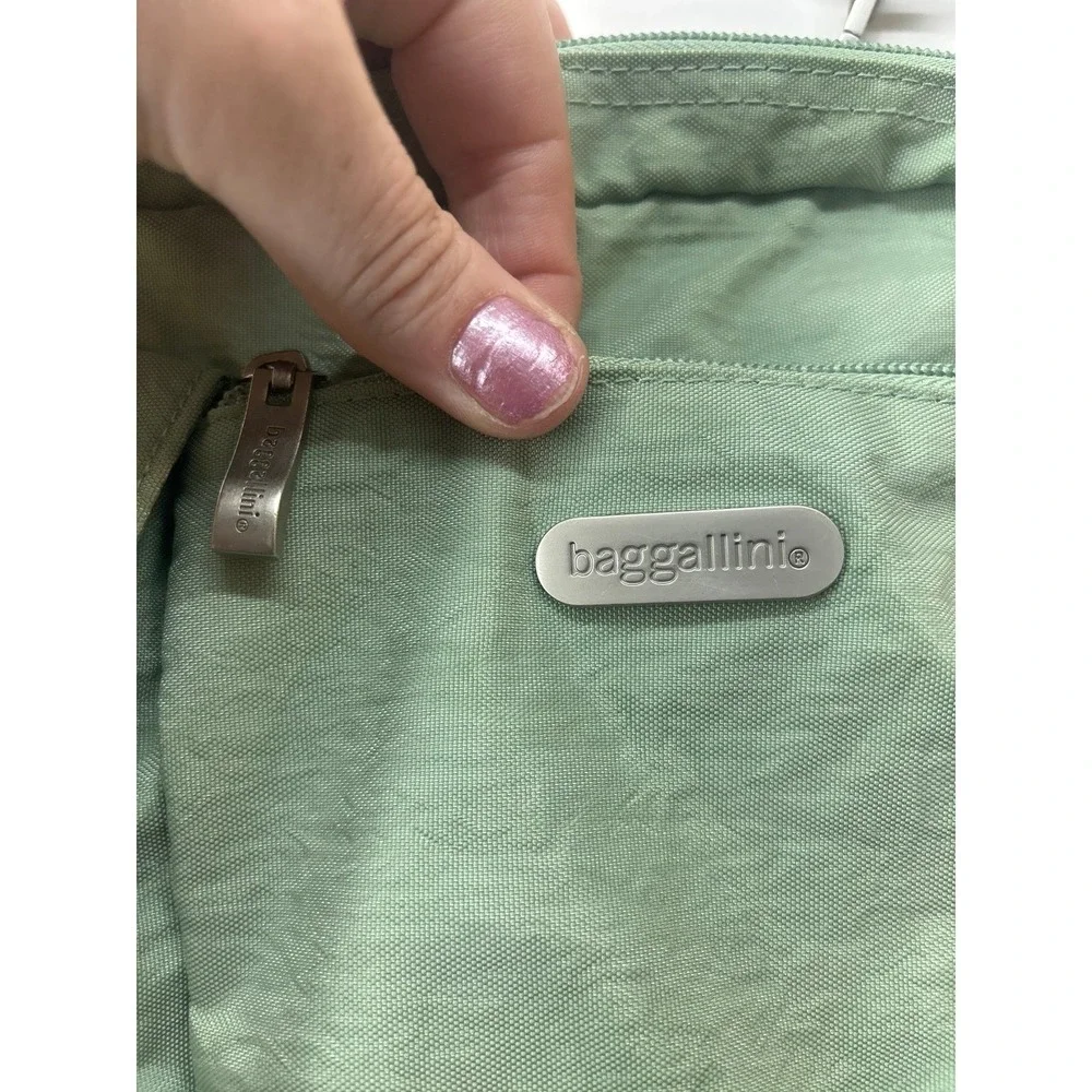 Baggallini this bagolini