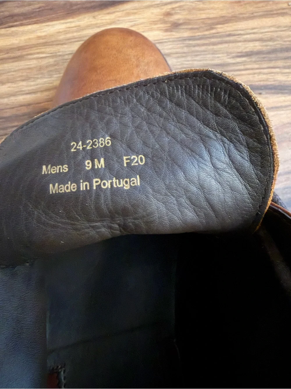 Johnston & Murphy langley finished durable
