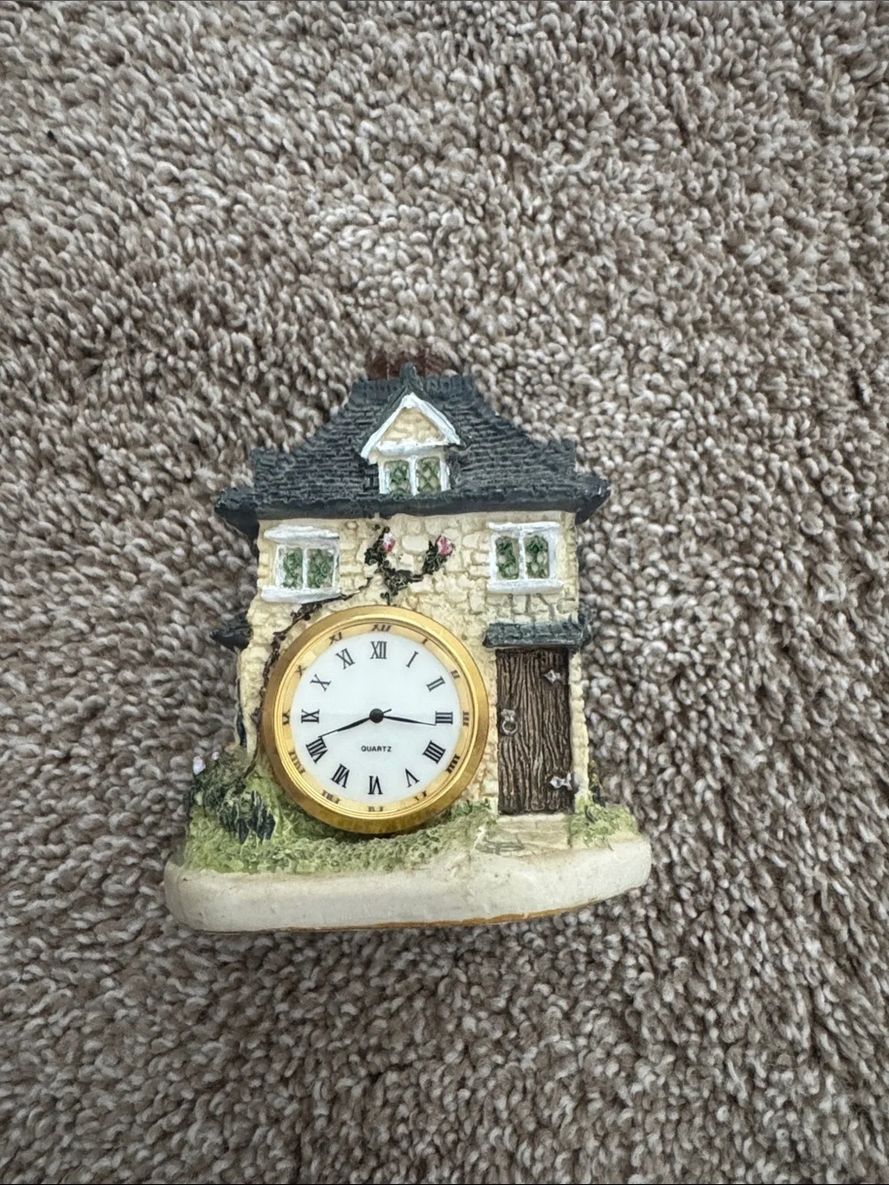 Cream Cottage Wall Clock Decor with Gold Accent