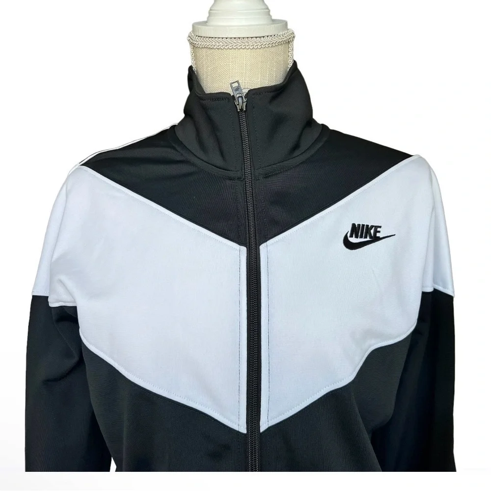 Nike new tags