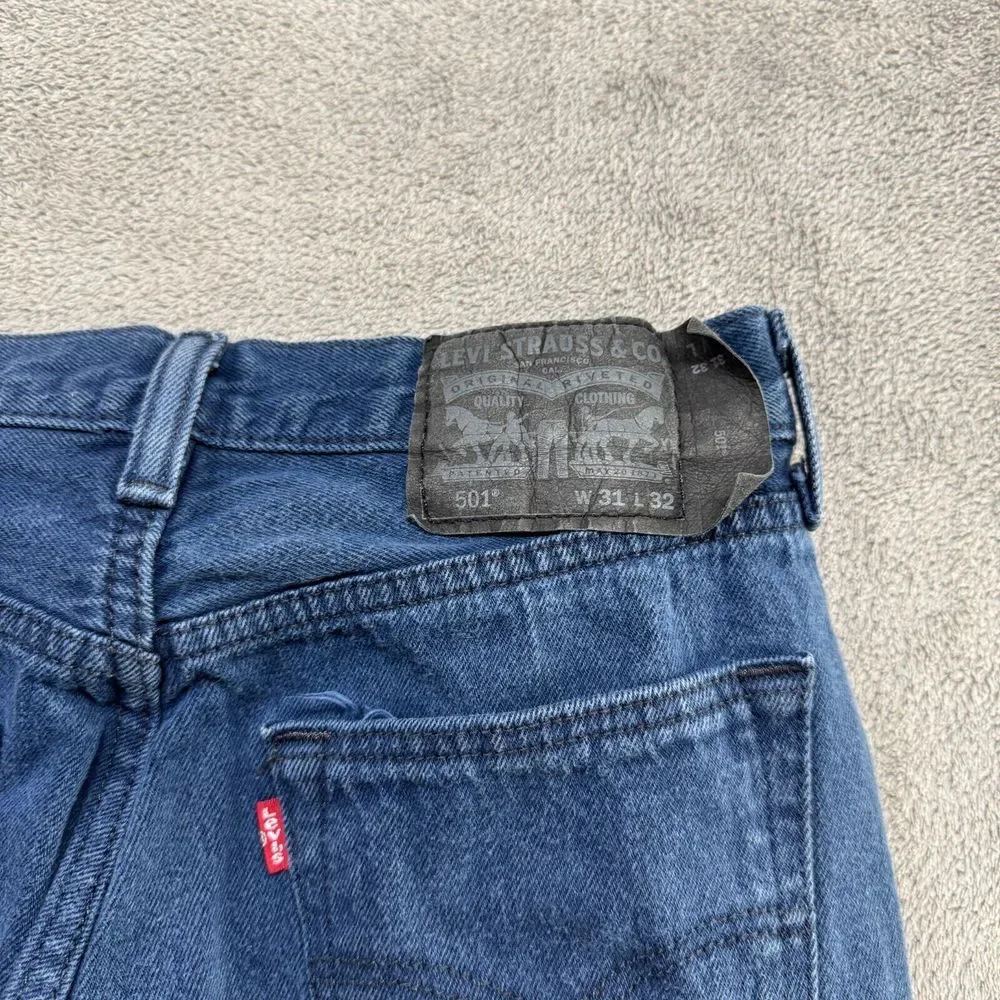 Levis preowned good
