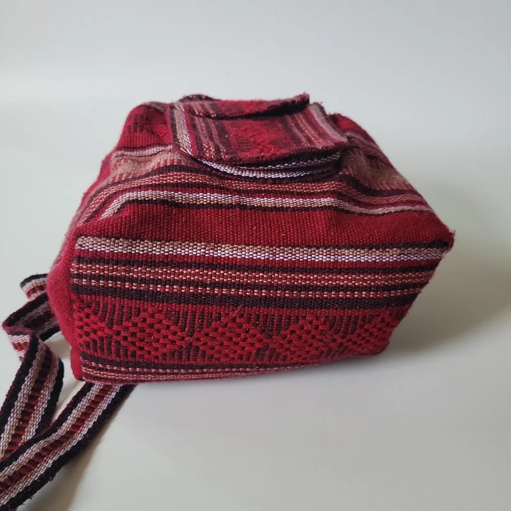 Pinzon features unlined