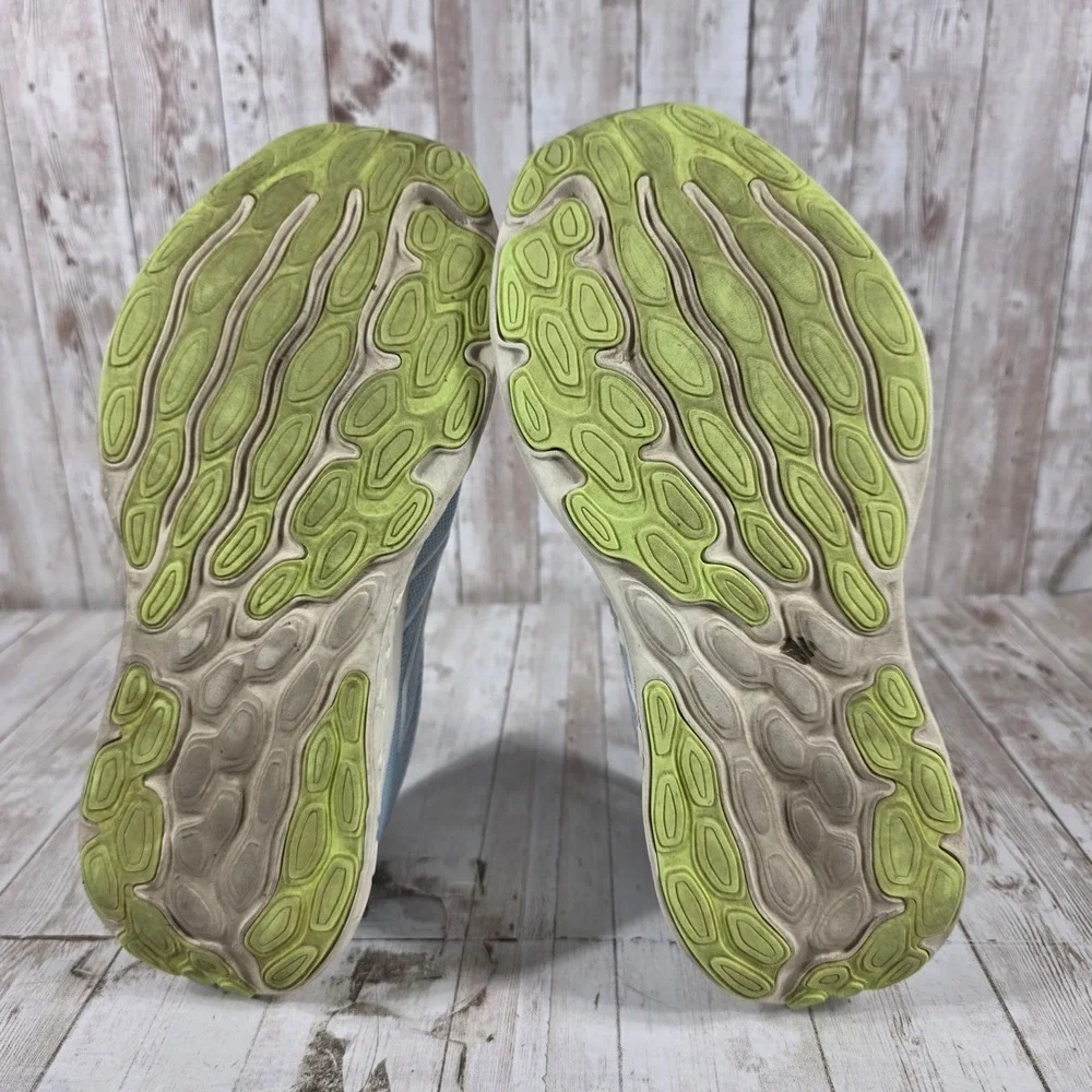 New Balance fitness outsole accents