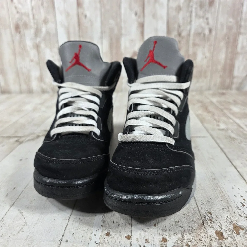 Jordan retro black