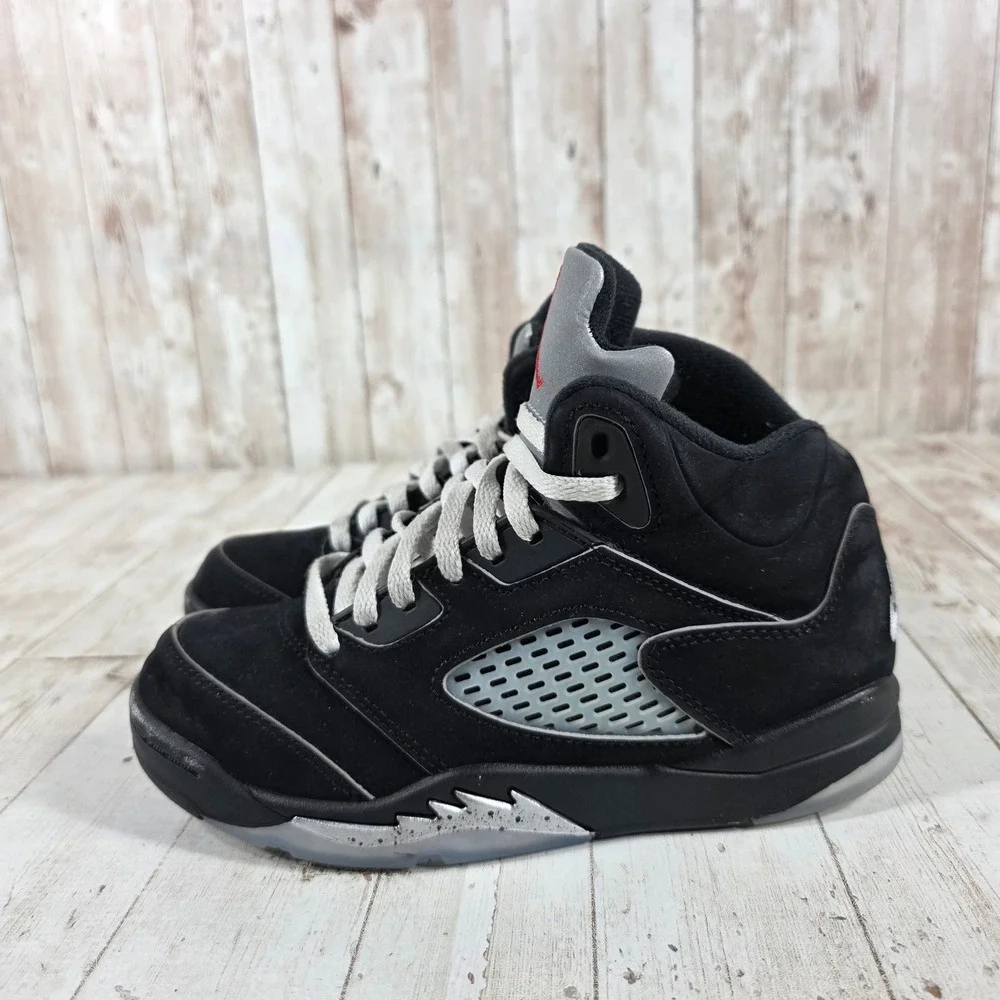 Jordan retro black