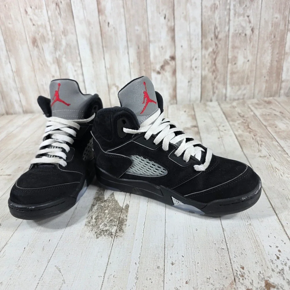 Jordan retro black