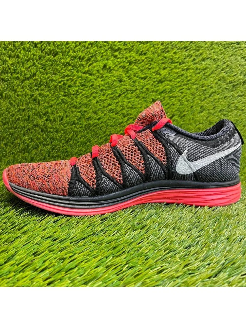 Nike if creasing